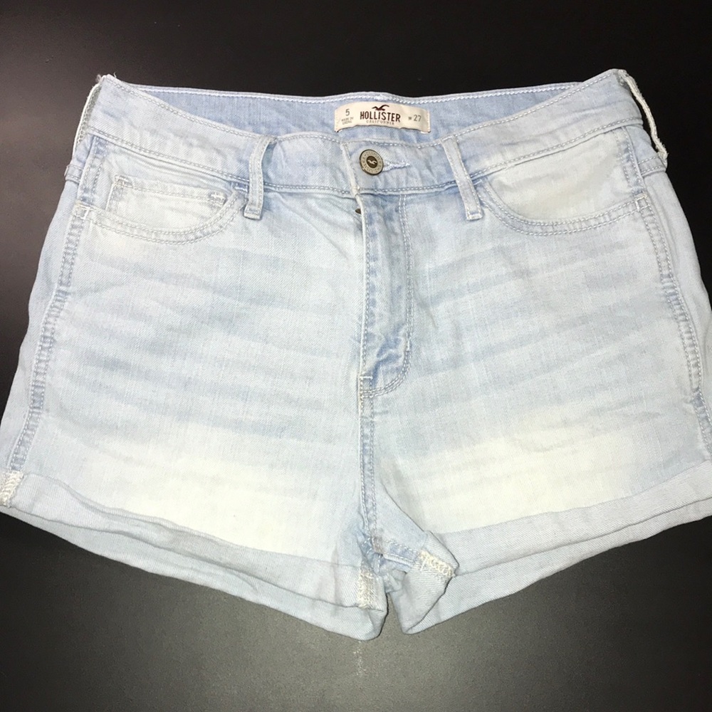 Light wash Hollister shorts